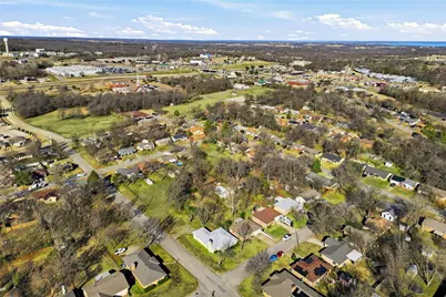 105 N Wood Avenue, Denison, TX 75020 - Photo 35