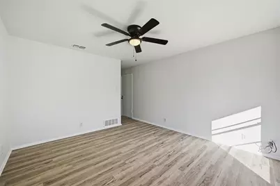 105 N Wood Avenue, Denison, TX 75020 - Photo 3