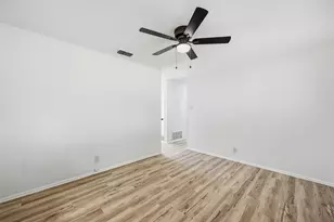 105 N Wood Ave, Denison, TX 75020 - Photo 7