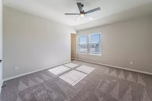 1049 Snowy Owl Dr, Alvarado, TX 76009 - Photo 17