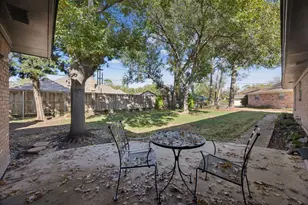 1505 Oak Glen Ct, Arlington, TX 76012 - Photo 25