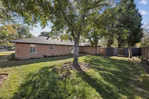 1505 Oak Glen Ct, Arlington, TX 76012 - Photo 23