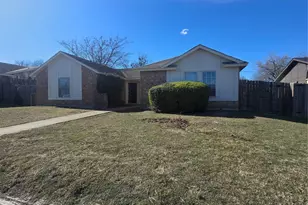 1451 Brook Meadow Cir, Lancaster, TX 75134 - Photo 1