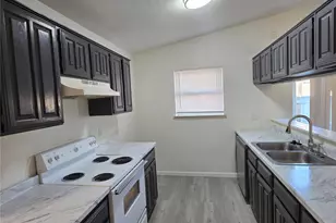 1451 Brook Meadow Cir, Lancaster, TX 75134 - Photo 3