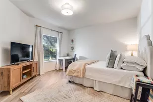 9122 Cochran Heights Dr, Dallas, TX 75220 - Photo 21