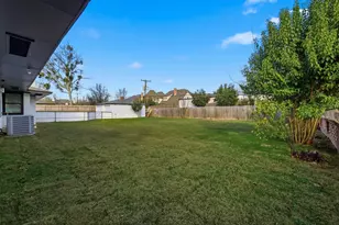 6207 Royal Ln, Dallas, TX 75230 - Photo 21