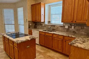 4213 Forestedge Dr, Grand Prairie, TX 75052 - Photo 25