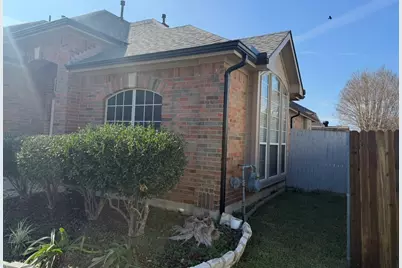 4213 Forestedge Drive, Grand Prairie, TX 75052 - Photo 3