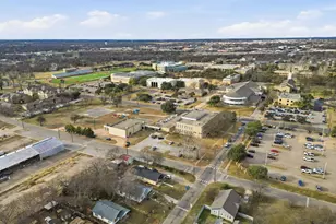 514 N Lee Ave, Sherman, TX 75090 - Photo 1