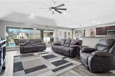 7611 Ravenswood Road, Granbury, TX 76049 - Photo 7