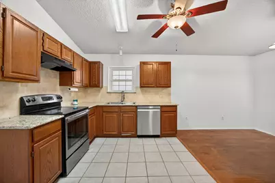 721 Windridge Lane, Burleson, TX 76028 - Photo 9