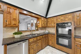 6018 Raleigh Dr, Garland, TX 75044 - Photo 9