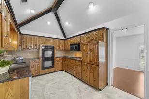 6018 Raleigh Dr, Garland, TX 75044 - Photo 7