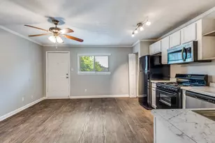 1505 W Lovers Ln, Arlington, TX 76013 - Photo 5