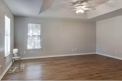 3325 Avenue L, Fort Worth, TX 76105 - Photo 9