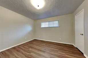 8324 Lullwater Dr, Dallas, TX 75218 - Photo 11