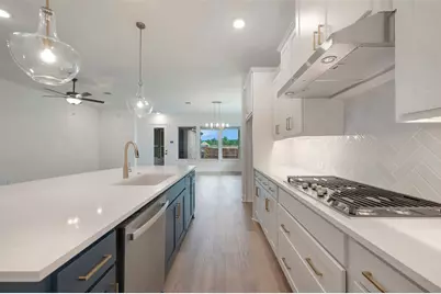 2085 Emerald Grove Drive, Arlington, TX 76005 - Photo 13