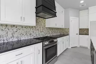 588 Highview Ct, Godley, TX 76044 - Photo 13