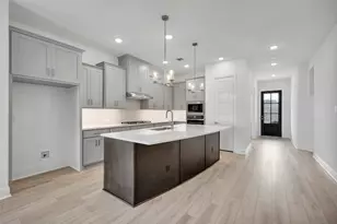 2079 Emerald Grove Ln, Arlington, TX 76005 - Photo 13