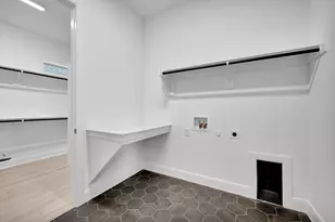 2079 Emerald Grove Ln, Arlington, TX 76005 - Photo 11