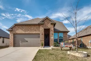 635 Congressional Ave, Red Oak, TX 75154 - Photo 1