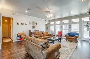 801 Creek Hollow Ln, Fort Worth, TX 76131 - Photo 11