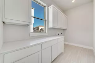 8120 Hastings Dr, Dallas, TX 75231 - Photo 23