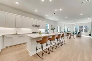 8120 Hastings Dr, Dallas, TX 75231 - Photo 13