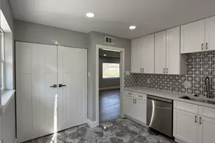 922 W Inwood Dr, Arlington, TX 76013 - Photo 11