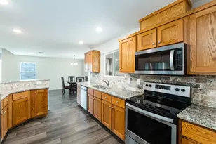 320 Sunrise, Lampasas, TX 76550 - Photo 9