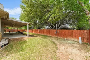 8009 Alamo Ct, North Richland Hills, TX 76180 - Photo 23