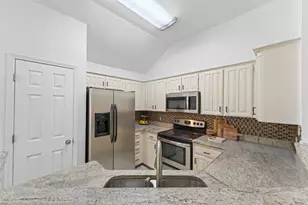 8009 Alamo Ct, North Richland Hills, TX 76180 - Photo 11