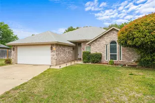 8009 Alamo Ct, North Richland Hills, TX 76180 - Photo 3