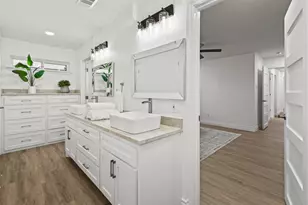 4105 Candlenut Ln, Dallas, TX 75244 - Photo 15