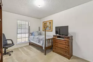 2009 Glenbrook Meadows Dr, Garland, TX 75040 - Photo 9