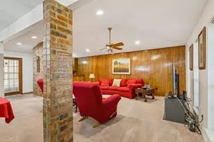 2009 Glenbrook Meadows Dr, Garland, TX 75040 - Photo 11