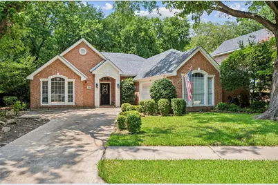 815 Rolling Meadows Court, Allen, TX 75013 - Photo 1