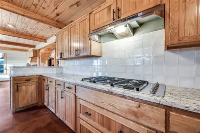 1353 Spring Creek Road, Collinsville, TX 76233 - Photo 15