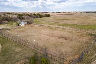 1353 Spring Creek Rd, Collinsville, TX 76233 - Photo 37