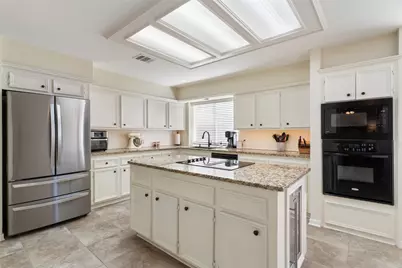 2132 Cannes Drive, Carrollton, TX 75006 - Photo 11