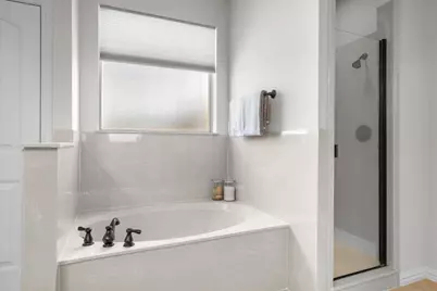 425 Locksley Court, Saginaw, TX 76179 - Photo 17