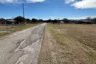 135 County Rd 3144, Corsicana, TX 75109 - Photo 3