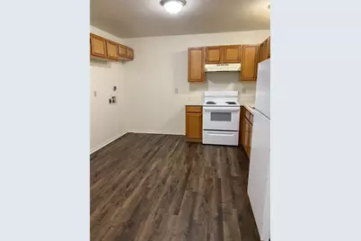 1106 Williams Avenue #E, Cleburne, TX 76033 - Photo 5