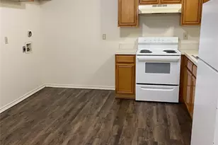 1106 Williams Ave, Cleburne, TX 76033 - Photo 5