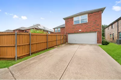 1104 Churchill Drive, Frisco, TX 75036 - Photo 35