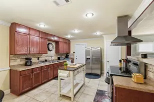 1809 James St, Irving, TX 75061 - Photo 5