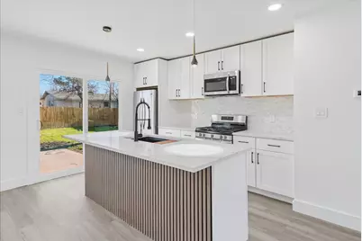 2902 Lowell Drive, Irving, TX 75062 - Photo 13