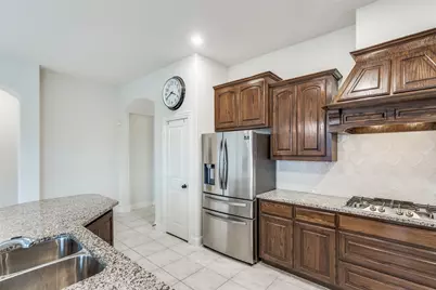 10801 Brownwood Place, McKinney, TX 75071 - Photo 13