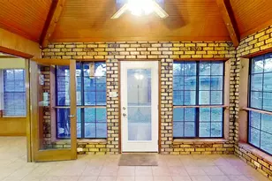 509 Topside Dr, Azle, TX 76020 - Photo 9