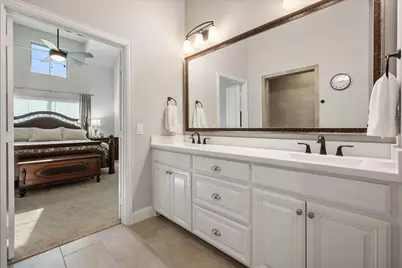 1025 Birds Fort Trail, Arlington, TX 76005 - Photo 13